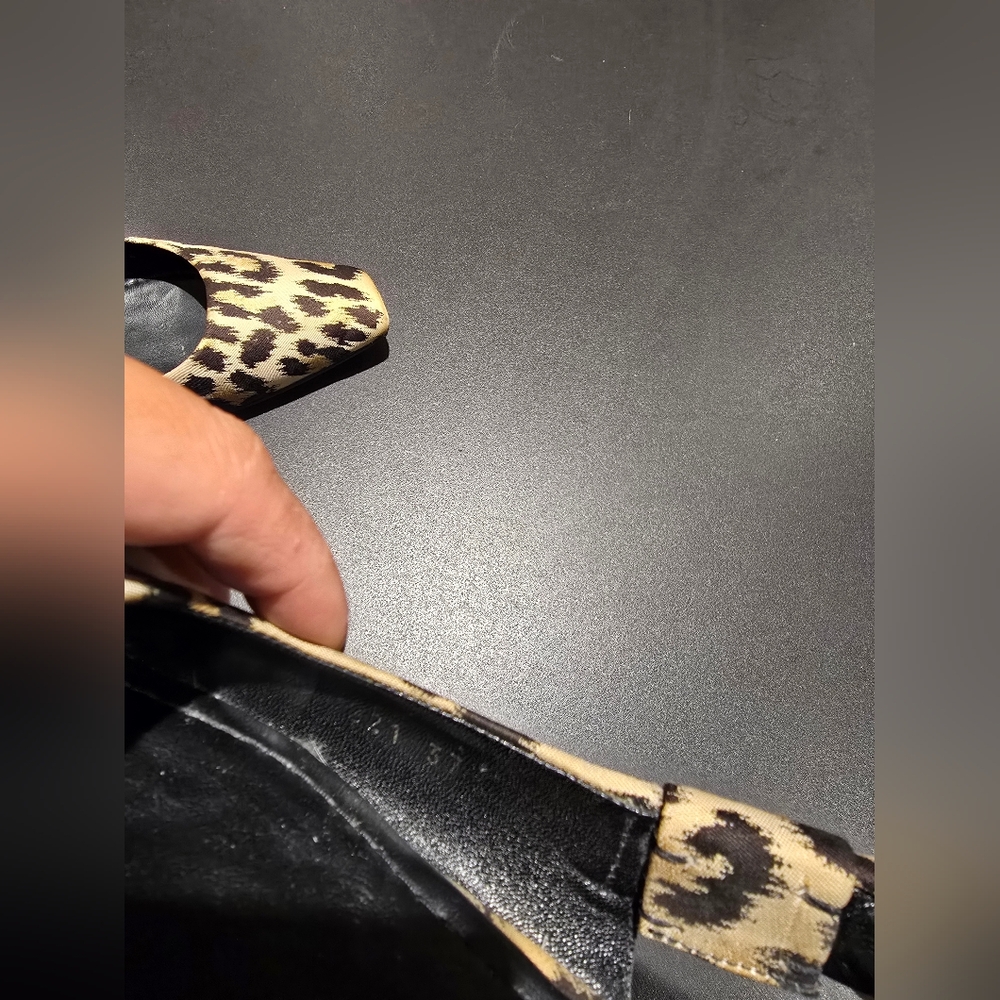 Dior Leopard Print Slingback Flats in Tan and Black - Picture 6 of 6